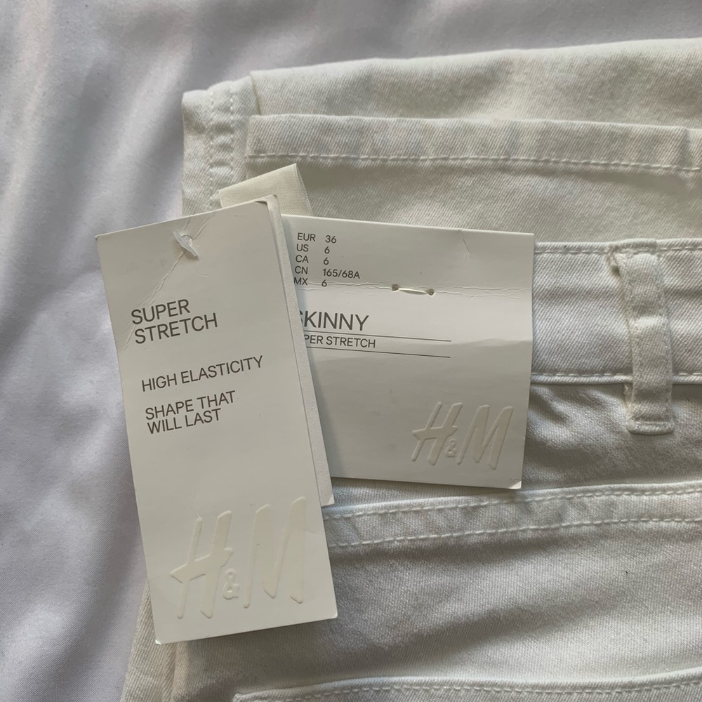 H&M white skinny jeans